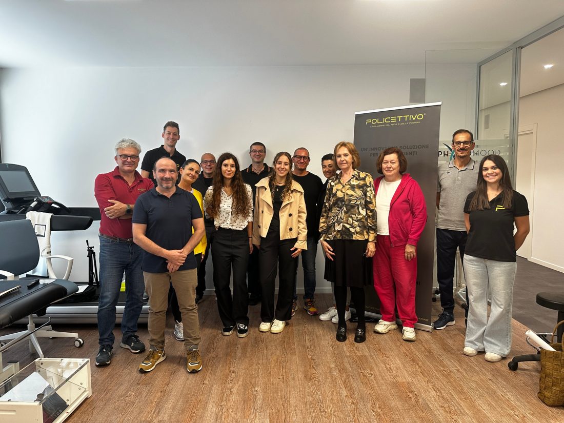 Foto di gruppo di un'altra edizione del corso NPSP